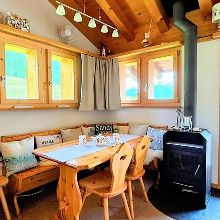 Driftwood Loft アパート